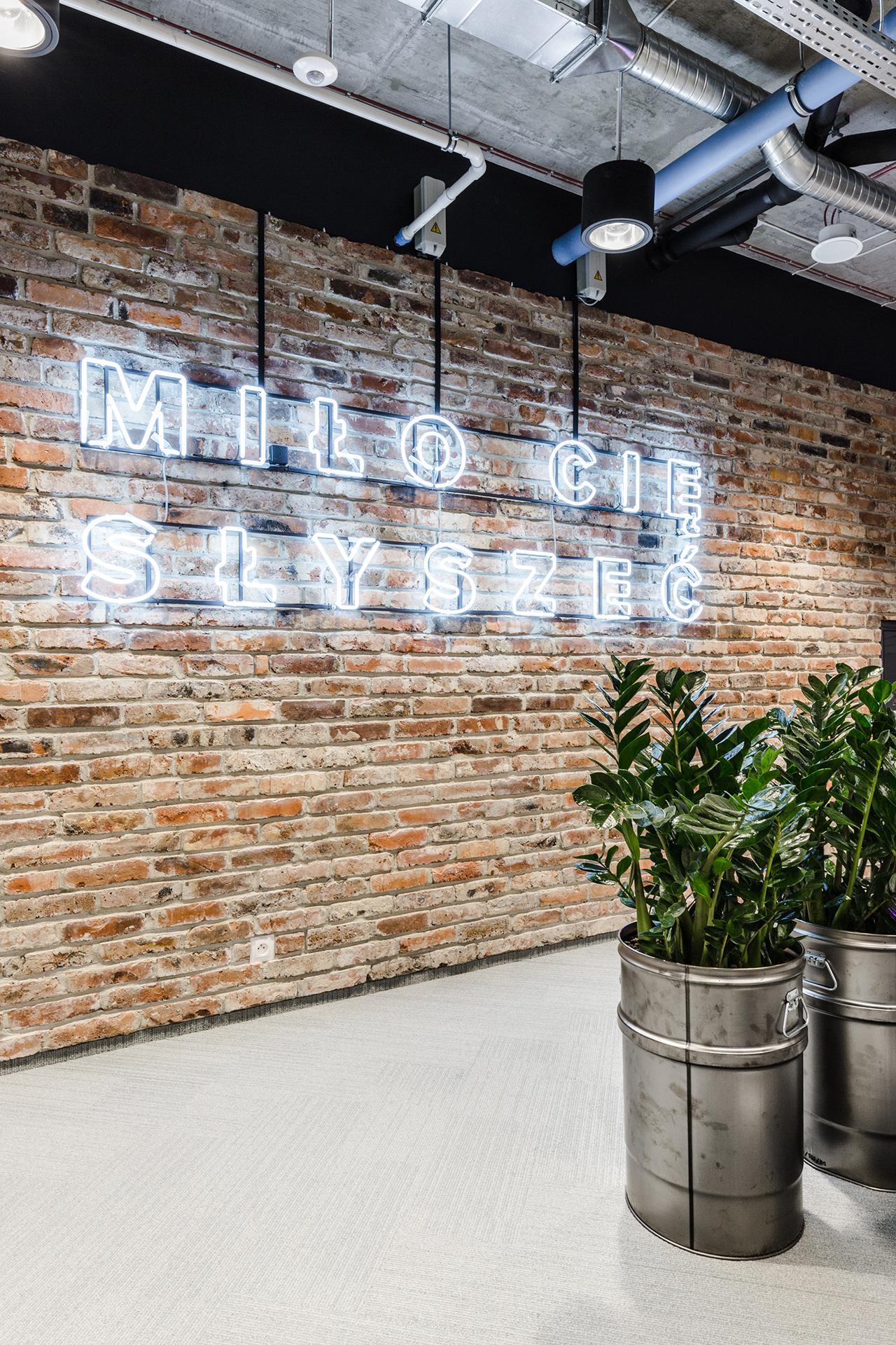 MediaCom Warszawa by Workplace (19) Soho.jpg