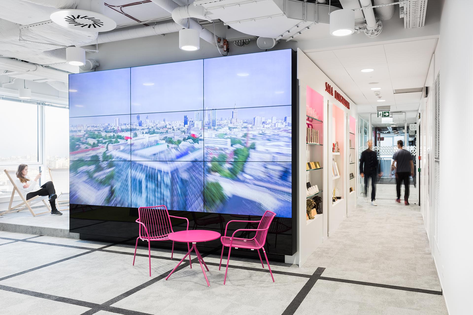 MediaCom Warszawa by Workplace (4) PKiN.jpg